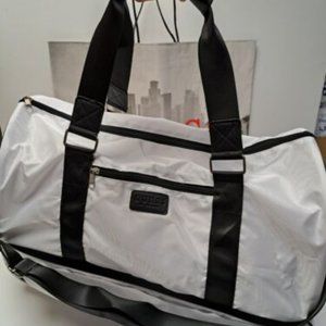 Guess duffle gym bag white